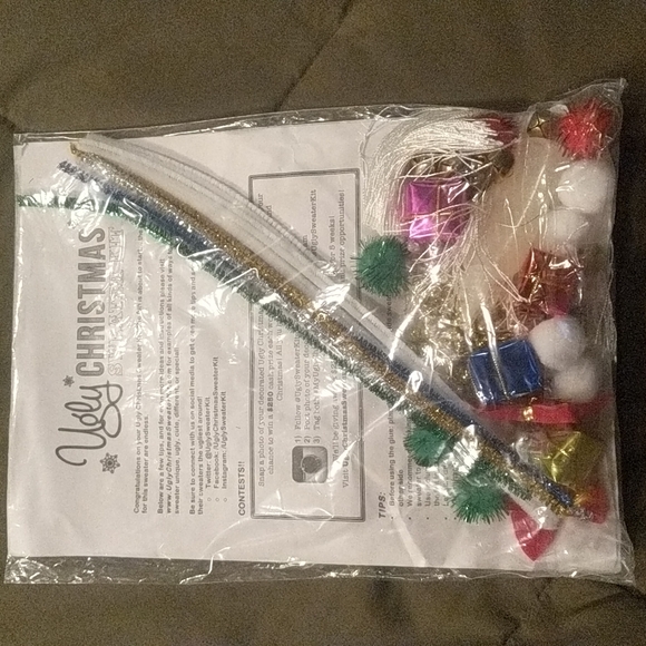 Ugly Christmas Sweater Kit (New) - Picture 12 of 16